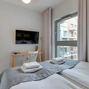 Grano - Pool, Sauna, & Parking By Downtown Apartamento